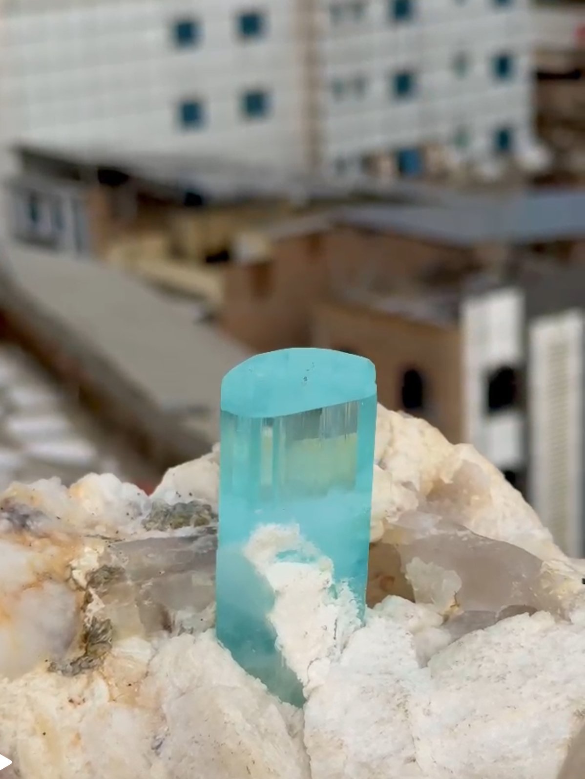 Museum-quality natural aquamarine crystal specimen from the world-famous Haramosh Mine - 图片 4