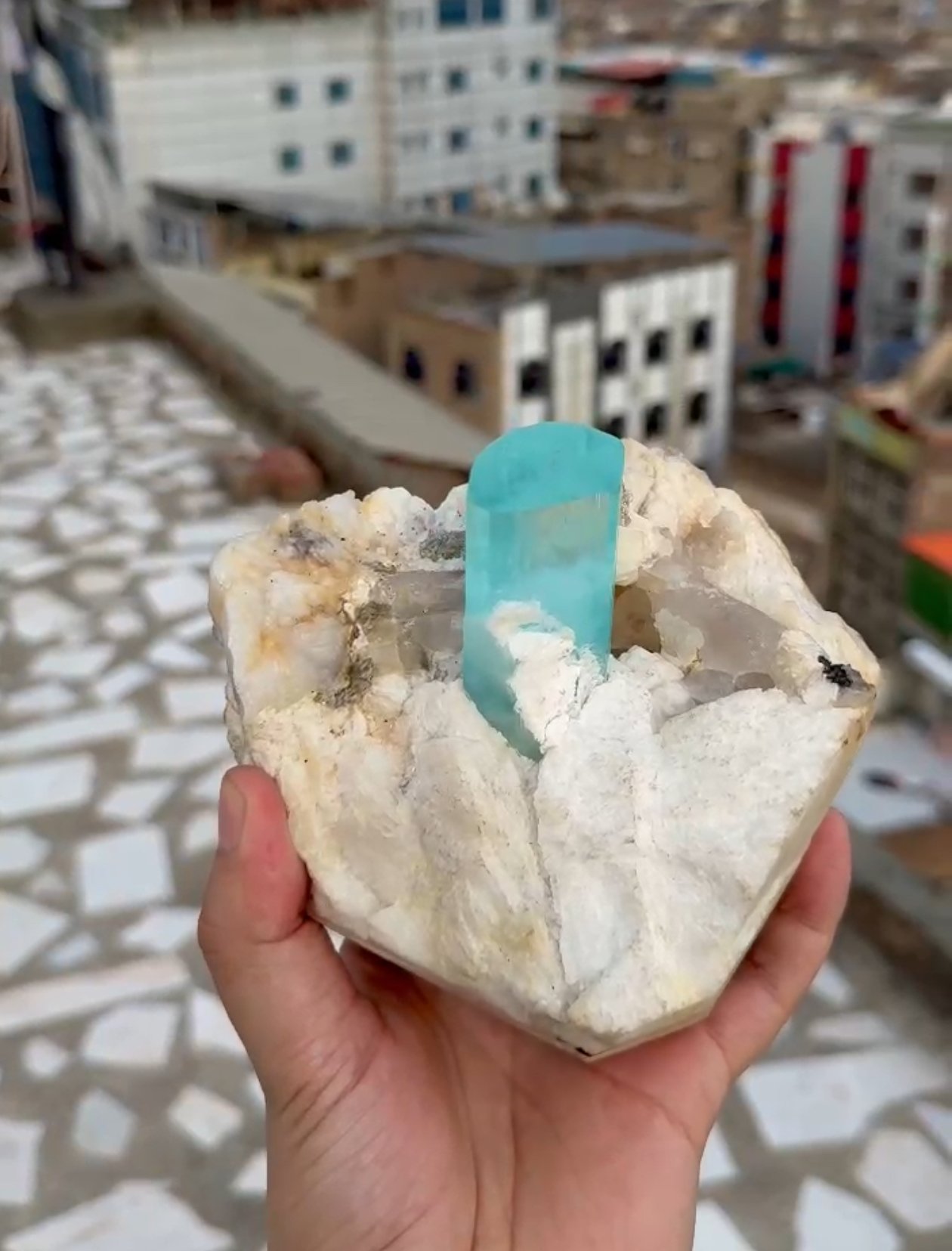 Museum-quality natural aquamarine crystal specimen from the world-famous Haramosh Mine - 图片 6