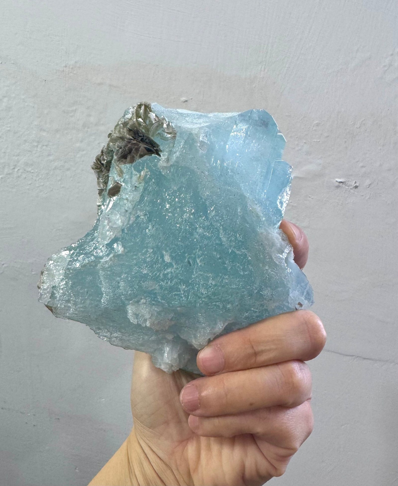 Pakistan Narga Mine Aquamarine with Muscovite | 1005.8g Collector-Grade Natural Sky Blue Crystal Specimen - 图片 6